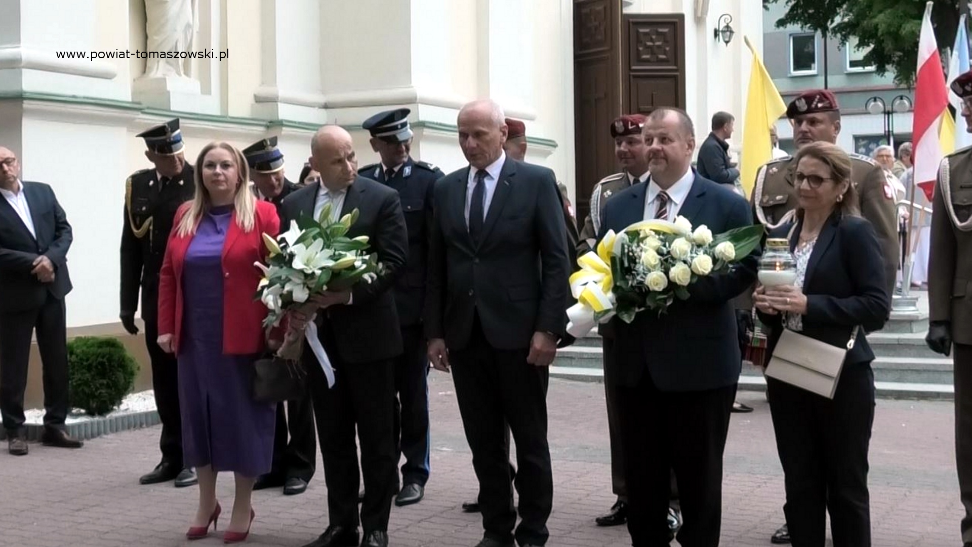 Na zdjęciu: uczestnicy uroczystości zorganizowanych z&nbsp;okazji Dni Antoniańskich, kt&oacute;re odbyły się w&nbsp;Tomaszowie Mazowieckim we wtorek, 13 czerwca 2023 roku, 