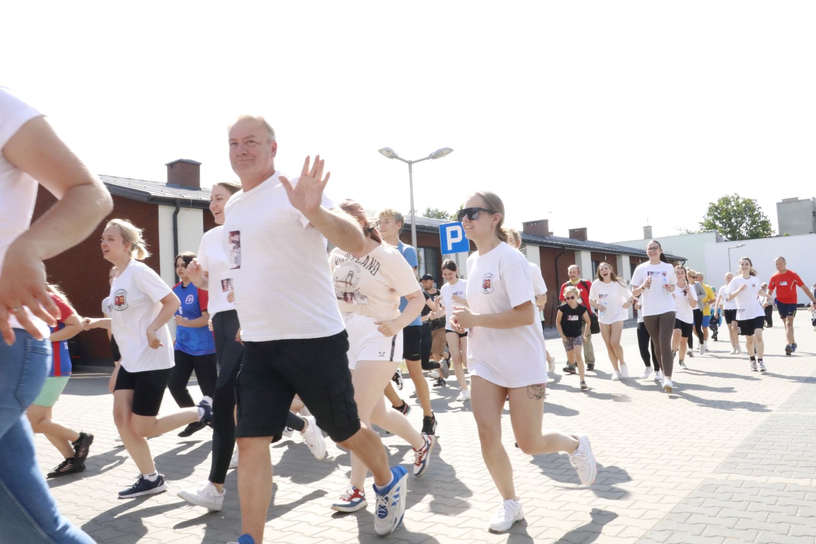 Na zdjęciu: uczestnicy drugiego dnia Dni Antoniańskich, kt&oacute;ry odbył się w&nbsp;poniedziałek, 12 czerwca 2023 roku w&nbsp;Powiatowym Centrum Animacji Społecznej w&nbsp;Tomaszowie Mazowieckim