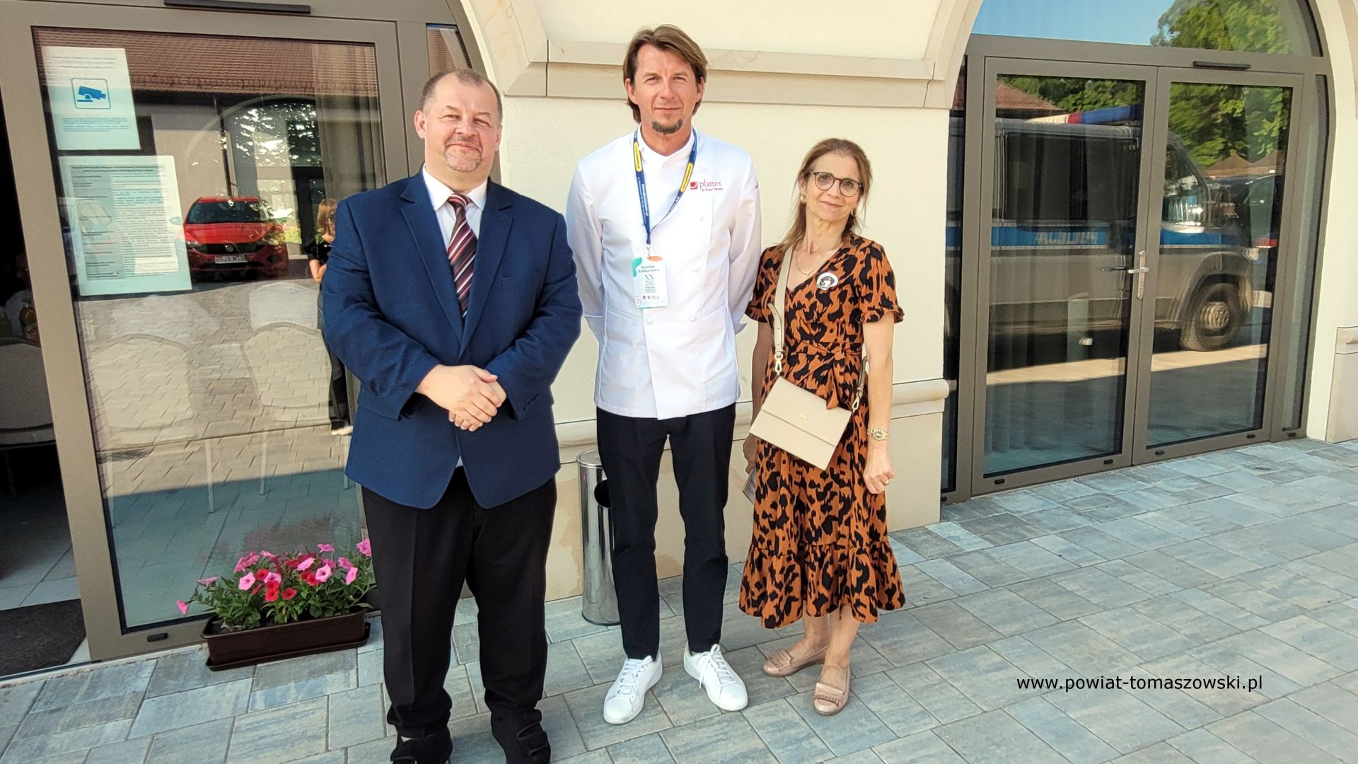 Na zdjęciu: uczestnicy XX Powiatowego Konkursu Potraw Regionalnych, kt&oacute;ry odbył się w&nbsp;niedzielę, 6 czerwca 2023 roku, w&nbsp;Czerniewicach