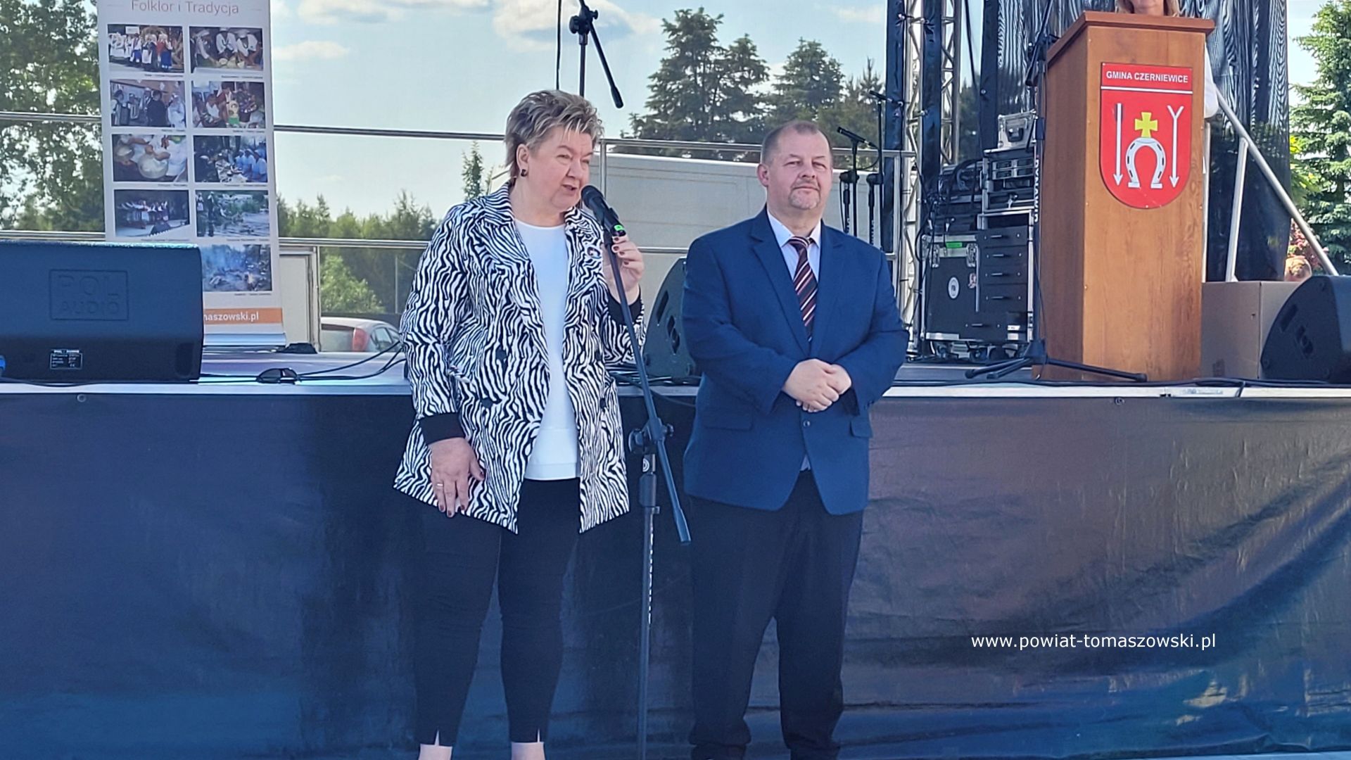 Na zdjęciu: uczestnicy XX Powiatowego Konkursu Potraw Regionalnych, kt&oacute;ry odbył się w&nbsp;niedzielę, 6 czerwca 2023 roku, w&nbsp;Czerniewicach