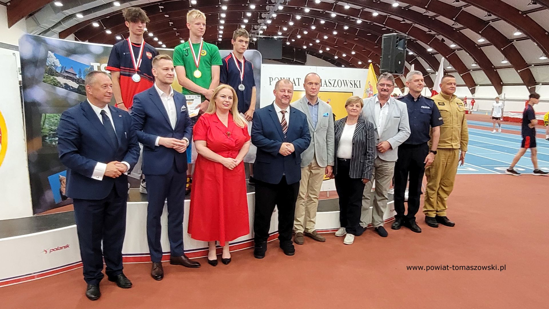 Na zdjęciu: uczestnicy III Olimpiady Powiatu Tomaszowskiego Dzieci i&nbsp;Młodzieży Szkolnej w&nbsp;Lekkiej Atletyce, kt&oacute;ra odbyła się we wtorek, 6 czerwca 2023 roku w&nbsp;Centralnym Ośrodku Sportu &ndash; Ośrodku Przygotowań Olimpijskich w&nbsp;Spale,