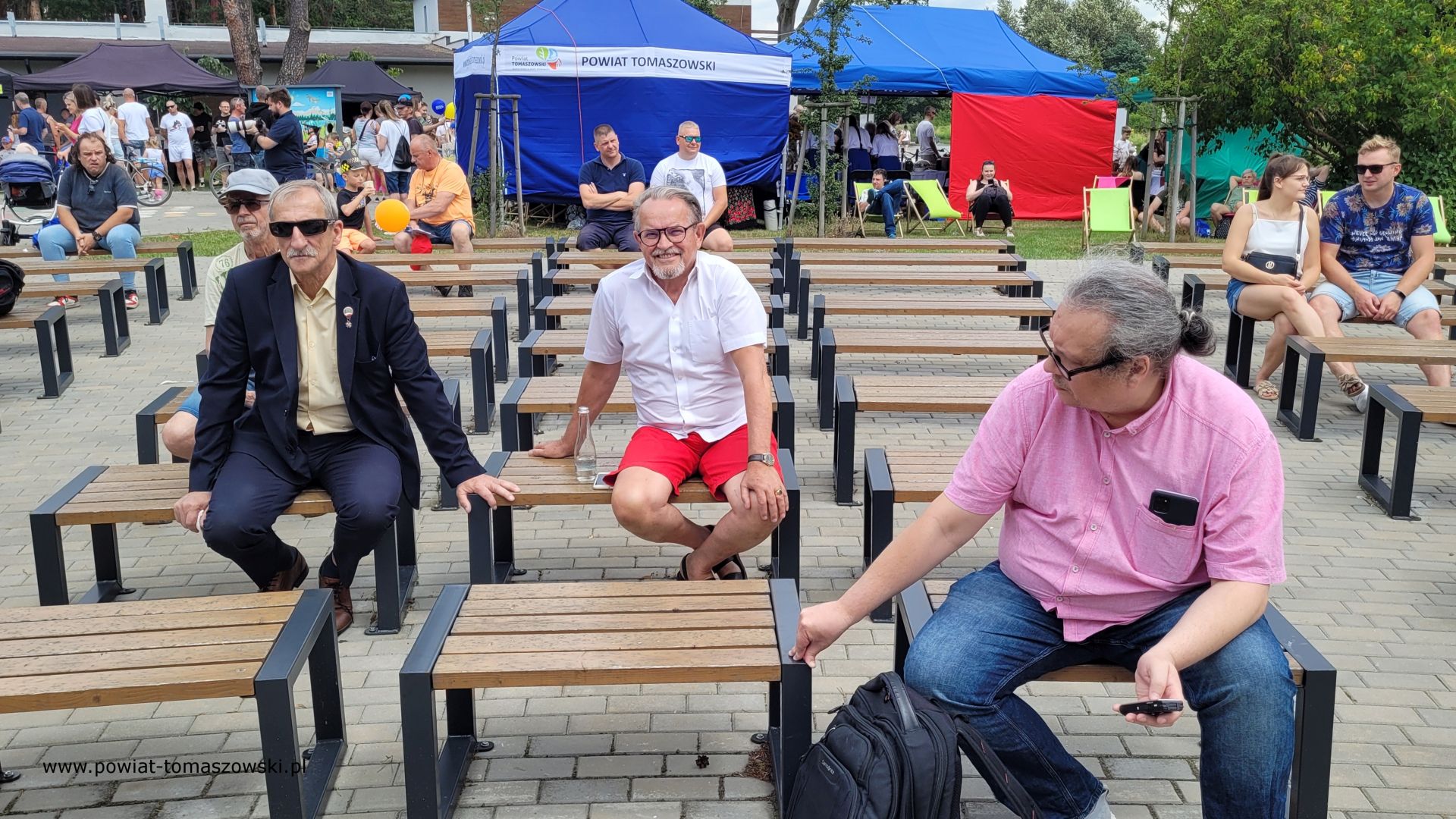 Na zdjęciu: uczestnicy Pikniku rodzinnego 800 plus, kt&oacute;ry odbył się w&nbsp;niedzielę, 23 lipca 2023 roku, na&nbsp;przystani nad Pilicą w&nbsp;Tomaszowie Mazowieckim,