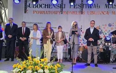 Przedstawiciele władz podczas Lubocheńskiego Festiwalu Masła 