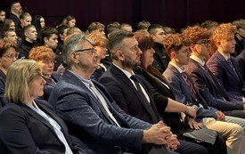 26480416-dee6-4852-abe1-046198b6ffe3