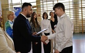 Podsumowanie konkurs&oacute;w powiatowych organizowanych  pod patronatem Starosty Tomaszowskiego