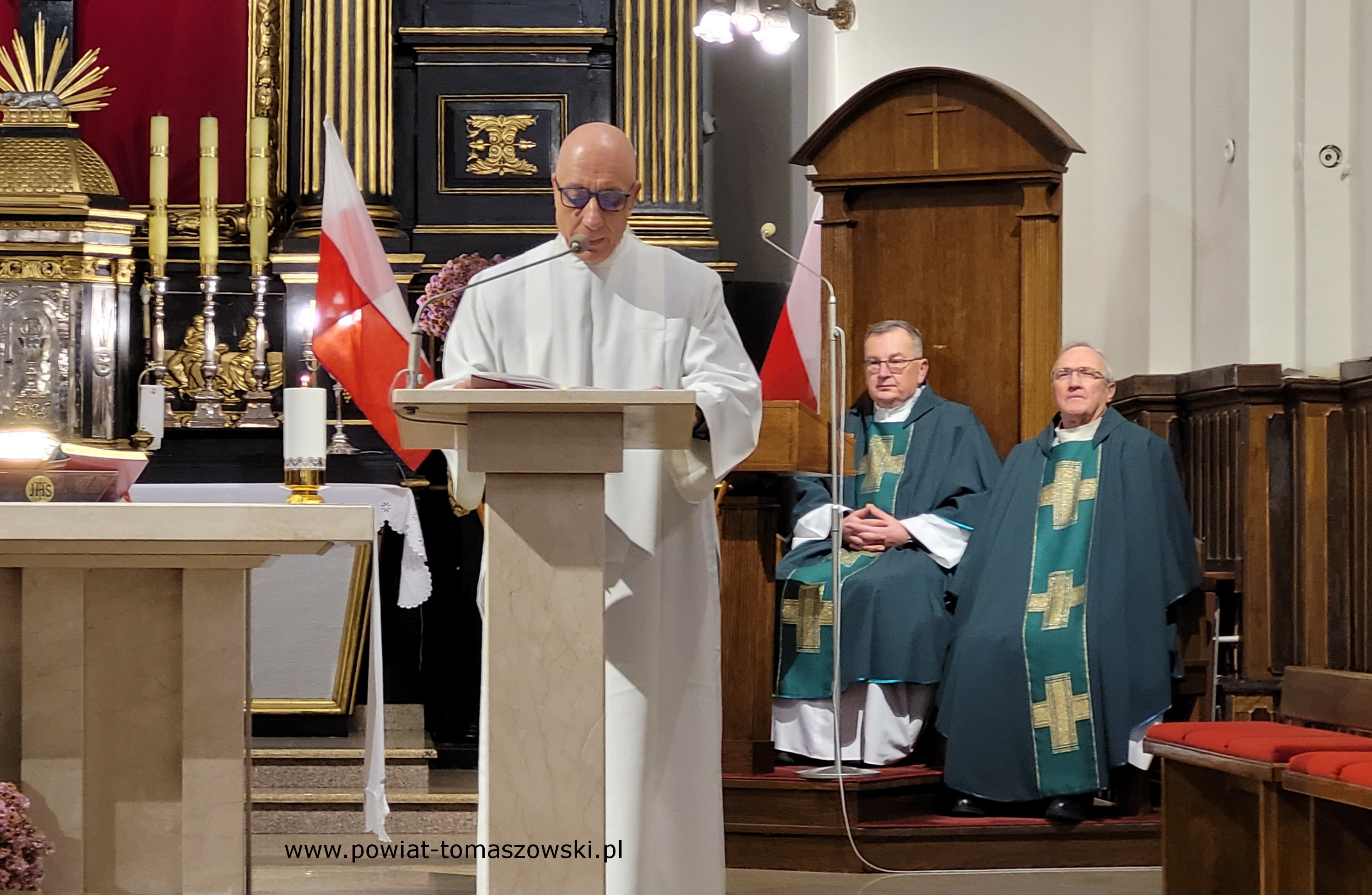 Na zdjęciu: uczestnicy obchodów 194. rocznicy wybuchu powstania listopadowego, które odbyły się w piątek, 29 listopada 2024 roku, w Tomaszowie Mazowieckim