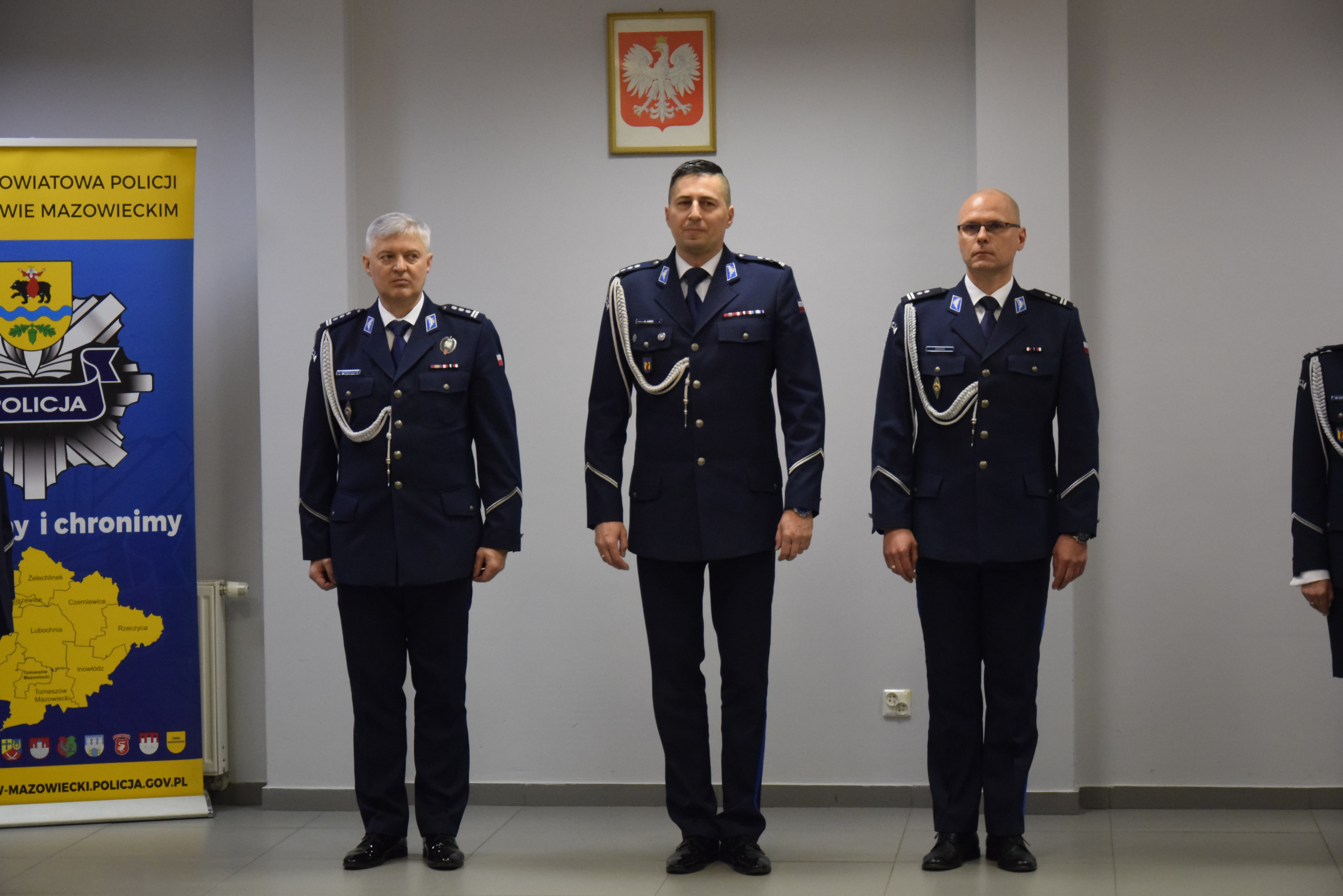 od lewej: insp. Tomasz Jędrzejczyk, I Zastępca Komendanta Wojew&oacute;dzkiego Policji w&nbsp;Łodzi insp. Adam Jurek, mł. insp. Przemysław Mazurkiewicz