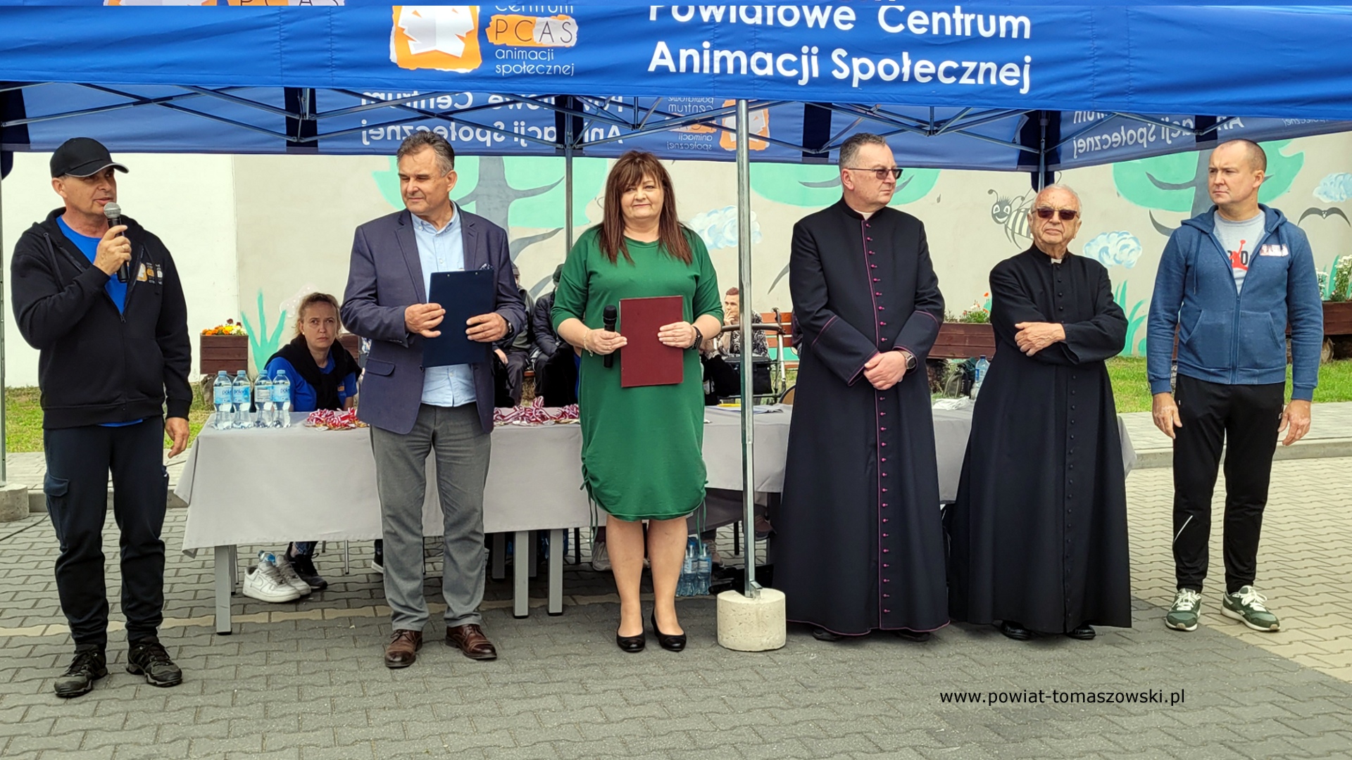 Na zdjęciu: uczestnicy Biegu Antoniańskiego, kt&oacute;ry odbył się w&nbsp;piątek, 13 czerwca 2025 roku, w&nbsp;Powiatowym Centrum Animacji Społecznej. 