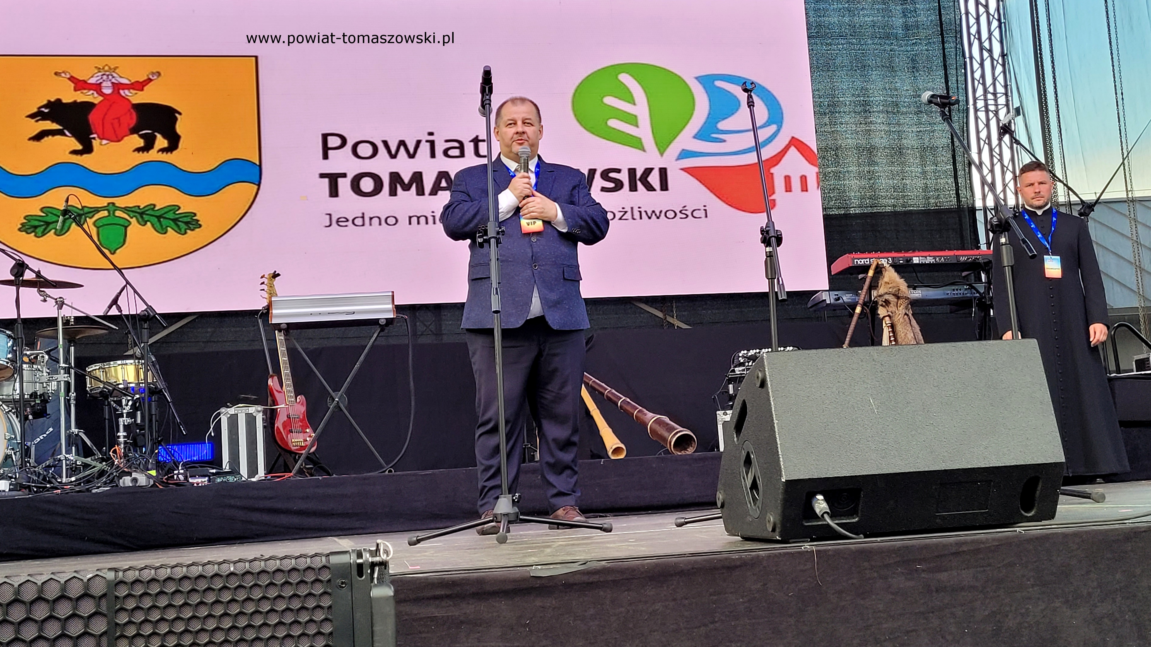 Na zdjęciu: uczestnicy Pikniku rodzinnego z&nbsp;okazji Dnia Matki i&nbsp;Dnia Dziecka, kt&oacute;ry odbył się w&nbsp;parafii NSJ przy ul. Popiełuszki w&nbsp;Tomaszowie Mazowieckim w&nbsp;niedzielę, 26 maja 2024 roku,