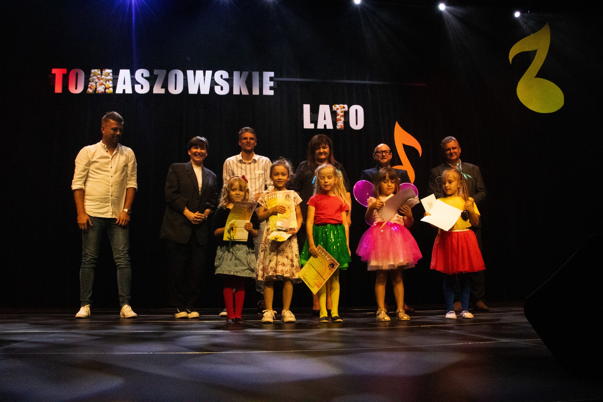Na zdjęciu: uczestnicy konkursu „Tomaszowskie Lato”, który odbył się we wtorek, 4 czerwca 2024 roku, w Powiatowym Centrum Animacji Społecznej  w Tomaszowie Mazowieckim,