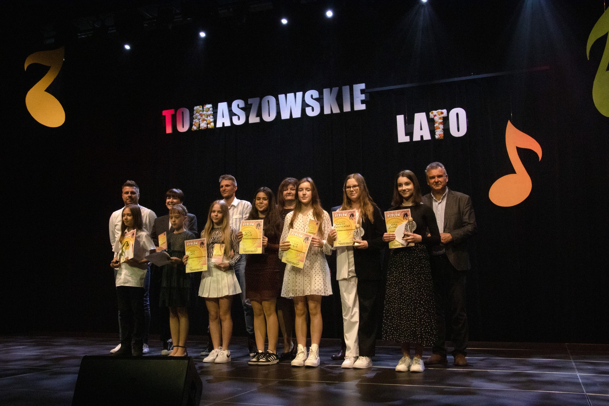 Na zdjęciu: uczestnicy konkursu „Tomaszowskie Lato”, który odbył się we wtorek, 4 czerwca 2024 roku, w Powiatowym Centrum Animacji Społecznej  w Tomaszowie Mazowieckim,