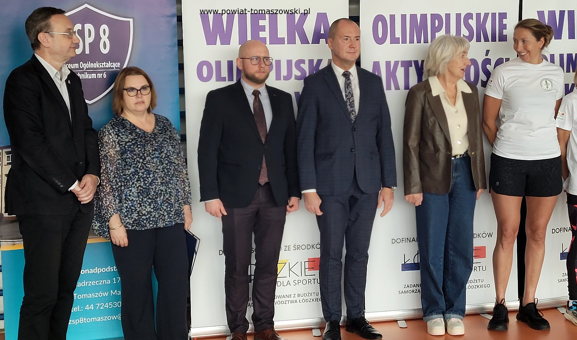 Na zdjęciu: uczestnicy Wielkiej Olimpijskiej Lekcji W-F, która odbyła się w czwartek – 30 października 2025 roku, w Zespole Szkół Ponadpodstawowych nr 8 w Tomaszowie Mazowieckim Na zdjęciu: uczestnicy Wielkiej Olimpijskiej Lekcji W-F, która odbyła się w czwartek – 30 października 2025 roku, w Zespole Szkół Ponadpodstawowych nr 8 w Tomaszowie Mazowieckim