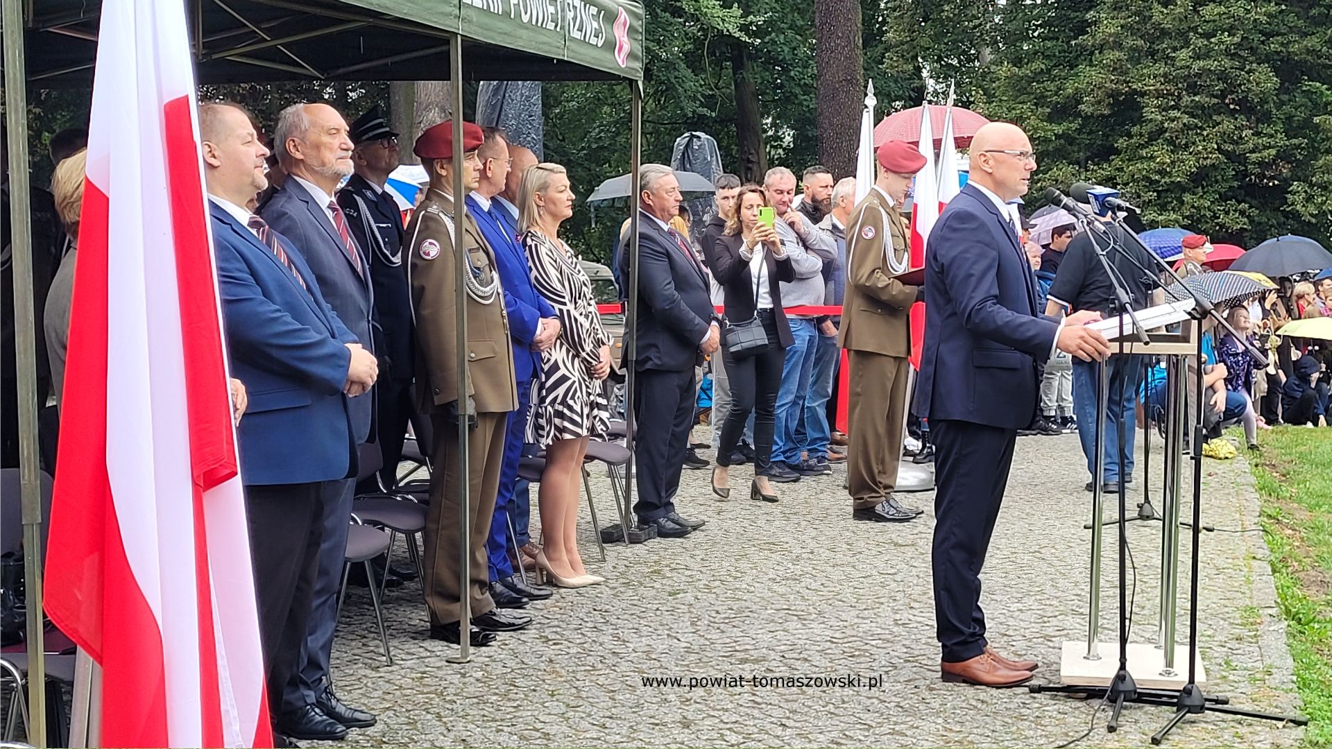 Na zdjęciu: uczestnicy uroczystej przysięgi żołnierzy 7 Batalionu Kawalerii Powietrznej, kt&oacute;ra odbyła się w&nbsp;sobotę, 23 września 2023 roku, w&nbsp;parku w&nbsp;Ujeździe