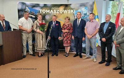 Zdjęcie do Dariusz Kwiatkowski przez kolejnych 5 lat dyrektorem ZSP nr 1 