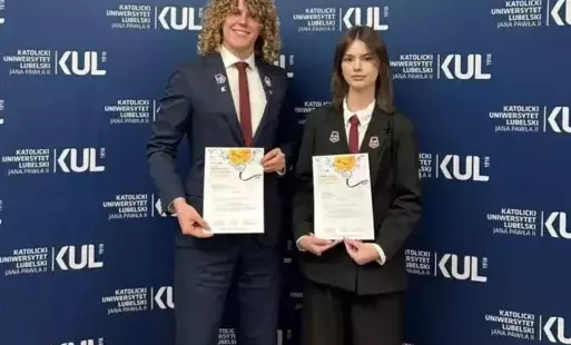 Na zdjęciu: Julia Wysmyk i Krzysztof Wiskowski z II LO w Tomaszowie Mazowieckim, finaliści XIII Ogólnopolskiego Konkursu Logicznego, organizowanego przez Wydział Filozofii Katolickiego Uniwersytetu Lubelskiego.