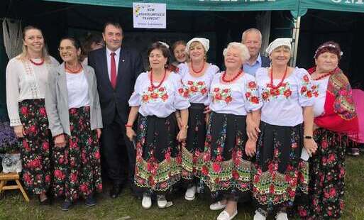 Uczestnicy Lubocheńskiego Festiwalu Masła 