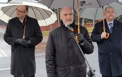 Zdjęcie do Symboliczne otwarcie drogi powiatowej nr 4311E Jakub&oacute;w &ndash; Lubochnia