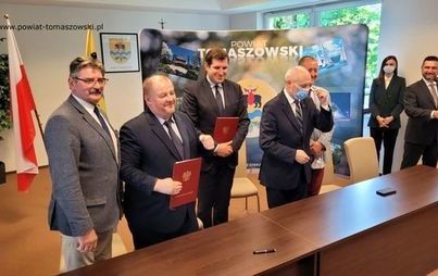 Zdjęcie do Umowy na realizację inwestycji drogowych w ramach Rządowego Funduszu Rozwoju Dr&oacute;g